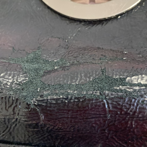 Tory Burch Patent Silver Logo Clutch - Picture 6 of 11